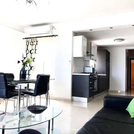 Savoy * خليج سانت بول